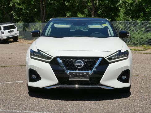 Used 2023 Nissan Maxima Platinum w/ Sport Mat Group FWD image 2