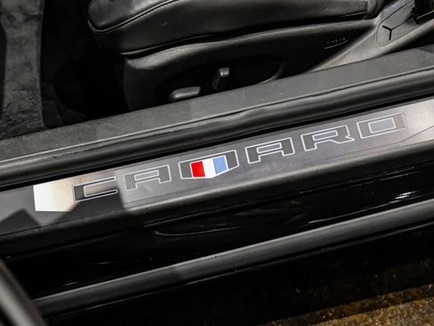 Used 2018 Chevrolet Camaro LT RWD image 29