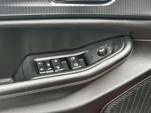 Used 2023 Jeep Grand Cherokee L Laredo image 17