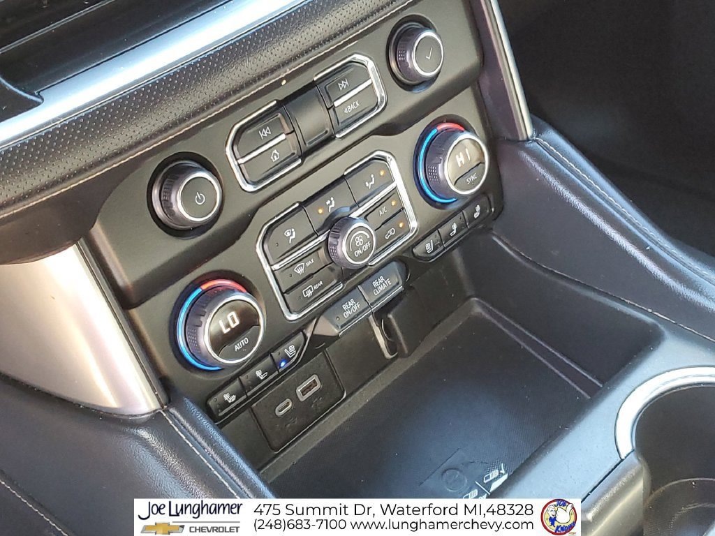 Used 2022 Chevrolet Suburban Premier AWD/4WD image 18