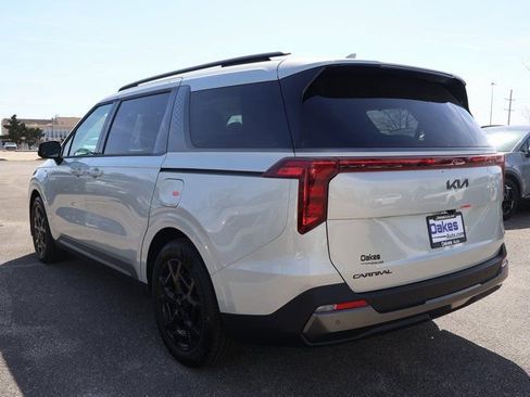 New 2026 Kia Carnival SX FWD image 4