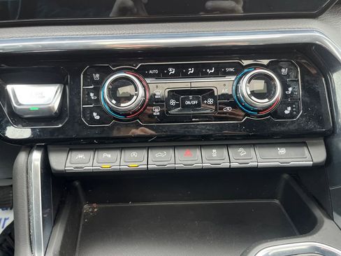 Used 2024 GMC Sierra 1500 Denali w/ Denali Reserve Package image 32