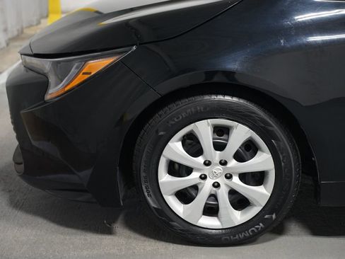 Certified 2023 Toyota Corolla LE image 5