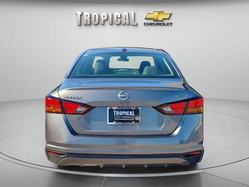 Used 2024 Nissan Altima 2.5 SV image 4