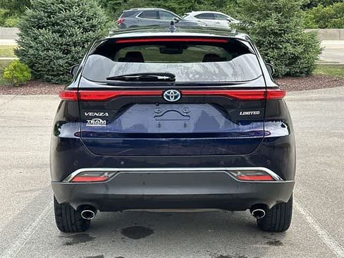 Used 2023 Toyota Venza Limited AWD/4WD image 4