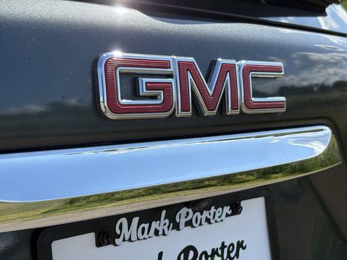 Used 2018 GMC Terrain SLE w/ Driver Convenience Package image 13
