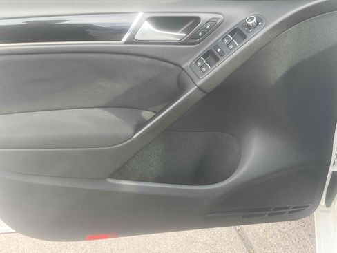 Used 2012 Volkswagen Golf 4-Door FWD image 13