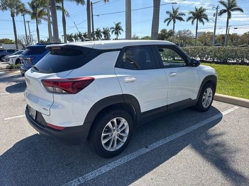 Used 2024 Chevrolet TrailBlazer LS w/ LS Convenience Package image 2