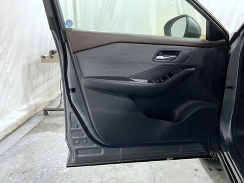 Used 2023 Nissan Rogue SV AWD/4WD image 10