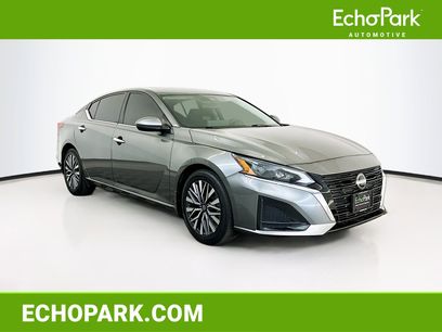 Used 2023 Nissan Altima 2.5 SV w/ SV Premium Package