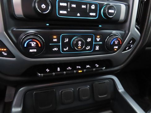 Used 2017 GMC Sierra 1500 SLT w/ Enhanced Driver Alert Package image 26