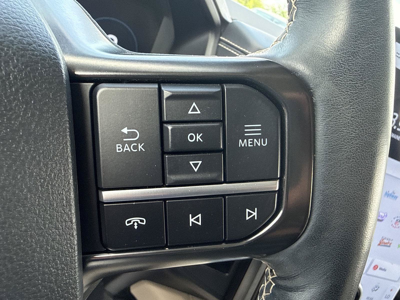 Used 2024 Ford Expedition Platinum AWD/4WD image 26