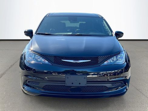 New 2026 Chrysler Voyager LX FWD image 2