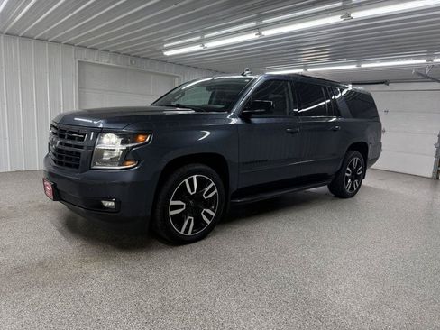 Used 2020 Chevrolet Suburban Premier AWD/4WD image 4