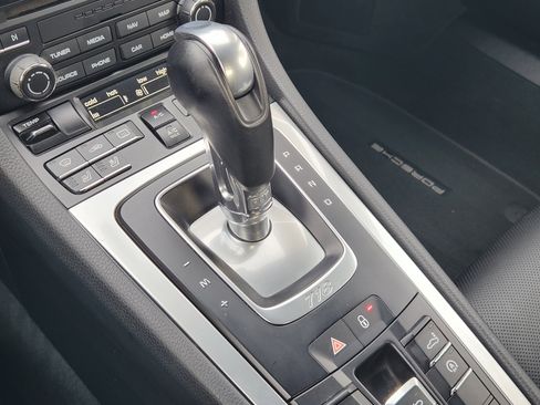 Used 2018 Porsche 718 Boxster image 23