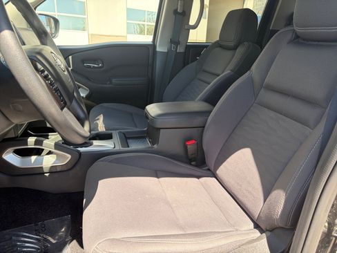 Used 2022 Nissan Frontier SV w/ Technology Package AWD/4WD image 14