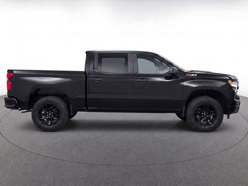 Used 2025 Chevrolet Silverado 1500 LT Trail Boss w/ Convenience Package II AWD/4WD image 8