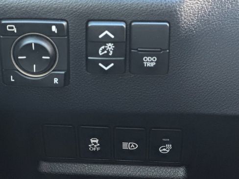 Used 2023 Lexus GX 460 Premium image 17