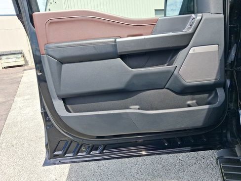 Used 2021 Ford F150 Lariat w/ Equipment Group 502A High image 11