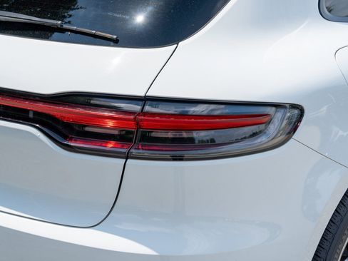 Used 2019 Porsche Macan AWD/4WD image 14