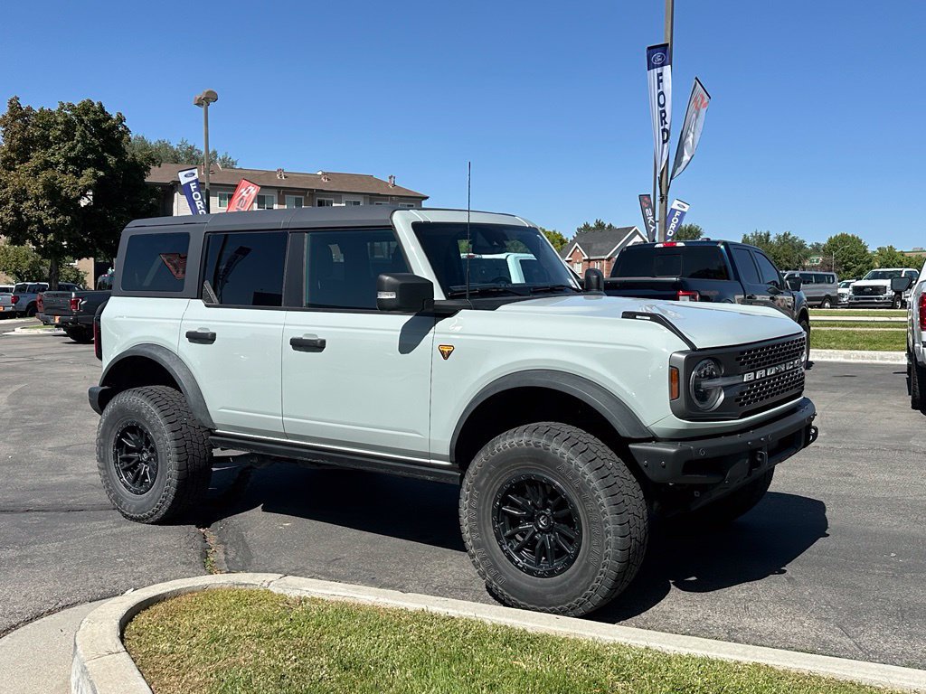 Used 2022 Ford Bronco Badlands AWD/4WD image 4