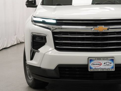 Used 2024 Chevrolet Traverse LT w/ Trailering Package FWD image 34