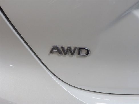 Used 2017 INFINITI QX30 Premium w/ Technology Package image 26