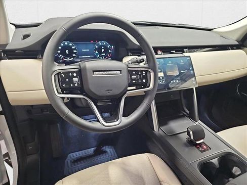 New 2025 Land Rover Discovery Sport S image 15
