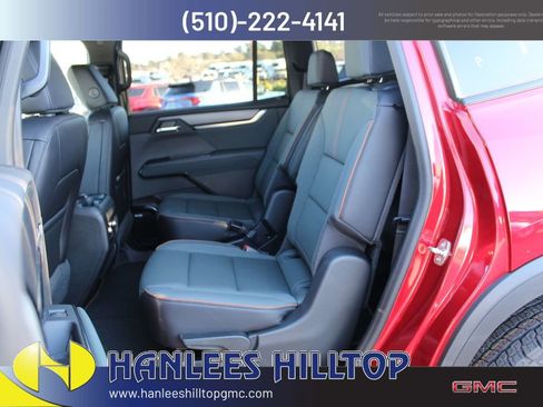 New 2026 GMC Acadia AT4 w/ Luxury Package image 17