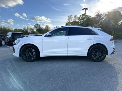 Used 2025 Audi RS Q8 performance w/ Executive Package image 3