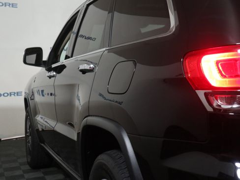 Used 2017 Jeep Grand Cherokee Limited image 10