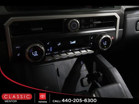 Certified 2025 Toyota 4Runner Limited AWD/4WD image 16
