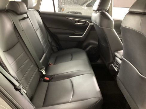 Used 2022 Toyota RAV4 XLE Premium AWD/4WD image 20