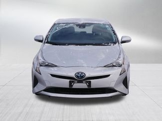 Used 2017 Toyota Prius Two video 2