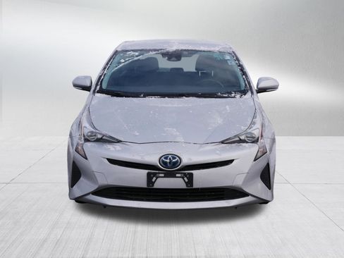Used 2017 Toyota Prius Two image 2