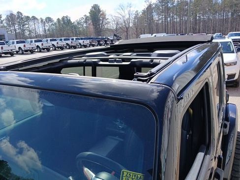 Used 2018 Jeep Wrangler Unlimited Rubicon image 6