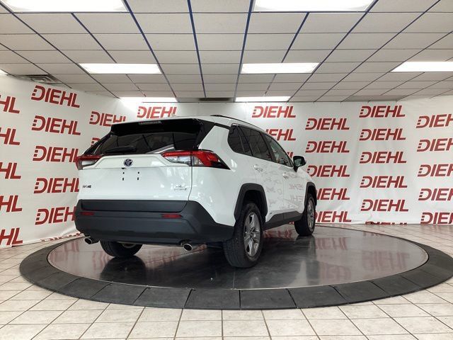 Used 2024 Toyota RAV4 XLE AWD/4WD image 7