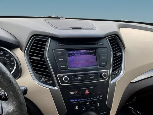 Used 2018 Hyundai Santa Fe Sport FWD image 14