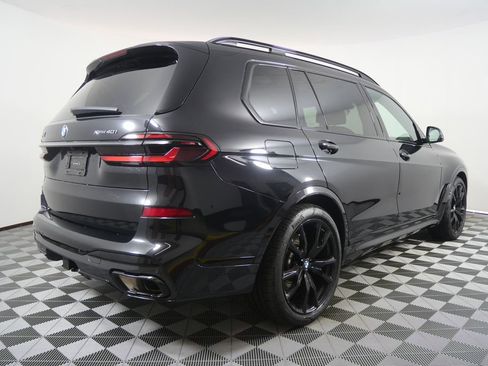 Certified 2025 BMW X7 xDrive40i w/ M Sport Package AWD/4WD image 3