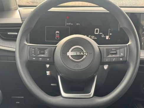 New 2025 Nissan Kicks SV w/ SV Premium Package image 13