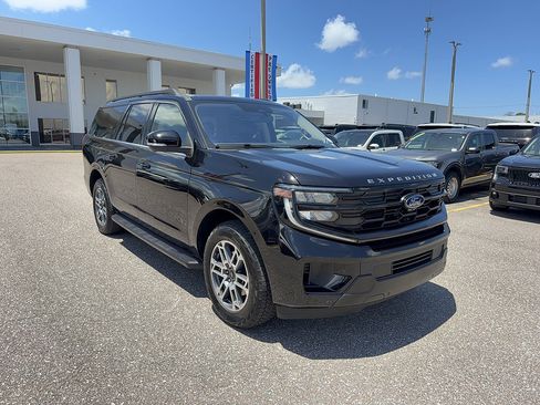 Certified 2025 Ford Expedition Max Active AWD/4WD image 4