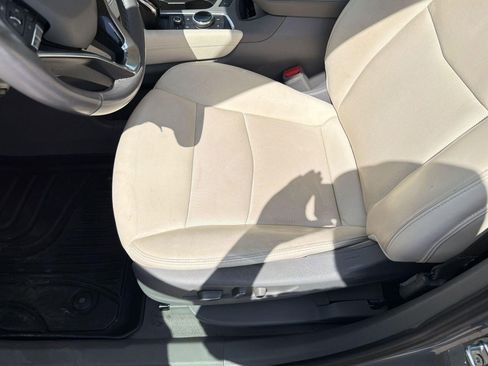 Used 2023 Cadillac XT6 Premium Luxury image 12