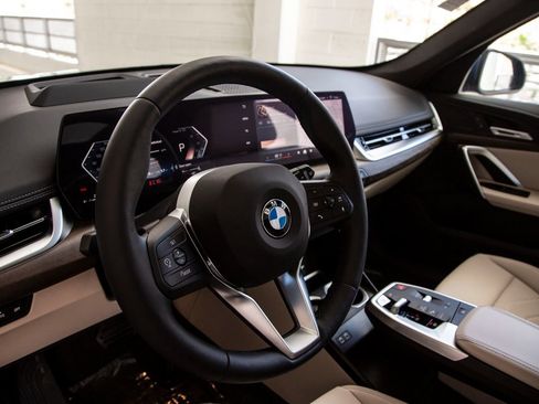 Certified 2025 BMW X1 xDrive28i w/ Technology Package image 16