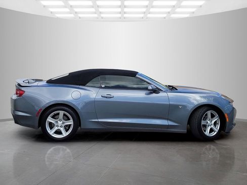 Used 2020 Chevrolet Camaro LT RWD image 3