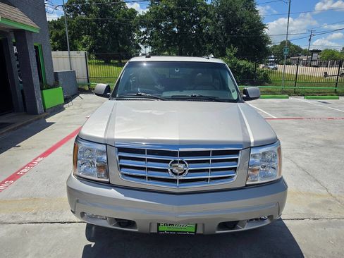 Used 2004 Cadillac Escalade ESV Platinum AWD/4WD image 6