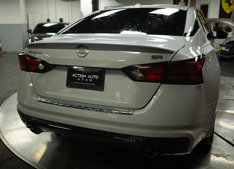 Used 2023 Nissan Altima 2.5 SR FWD image 6