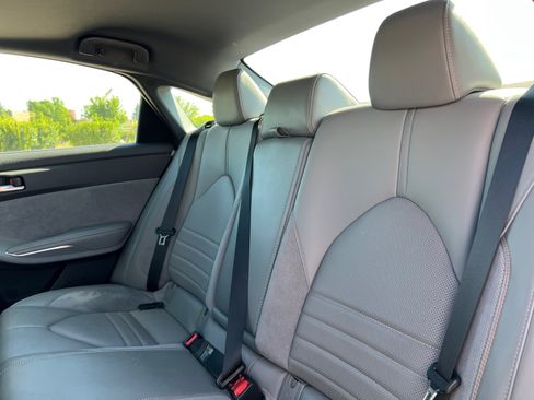 Used 2019 Toyota Avalon XSE FWD image 17