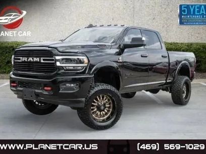 Used 2019 RAM 2500 Laramie w/ Black Appearance Package
