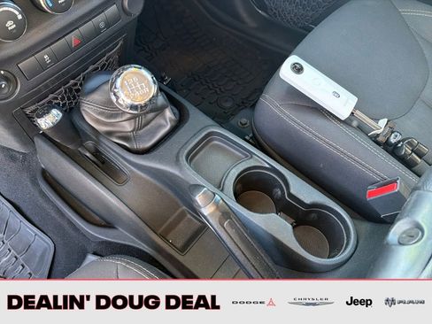 Used 2018 Jeep Wrangler Unlimited Sahara image 21