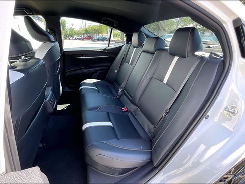 Used 2025 Toyota Camry SE FWD image 28